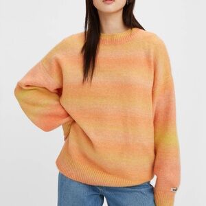 LEVI’S CLOUD CREWNECK SWEATER